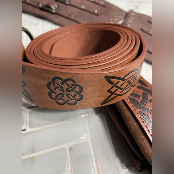 Vintage Renaissance Accessories Leather - Picture 12 of 17